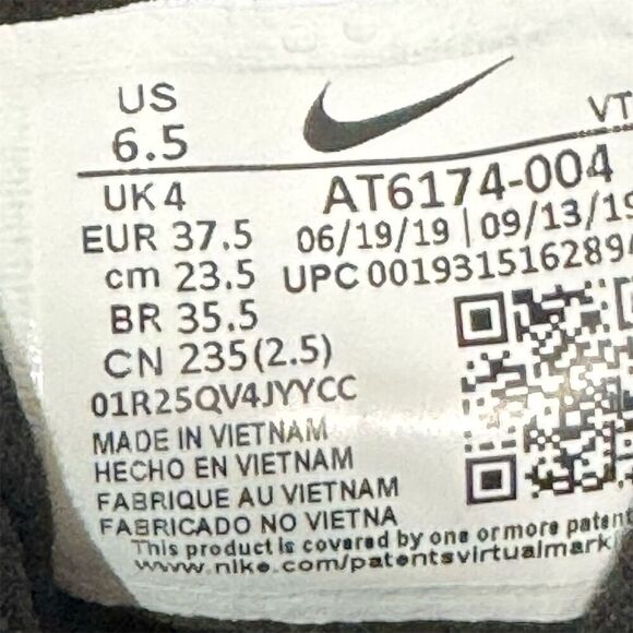 Nike Air Max 270 React Black White Sneakers Women’s 6.5 Running Shoes Active - Picture 8 of 9